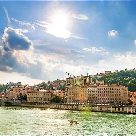 公寓式酒店 Nemea So Cloud Gare Part-dieu 4*