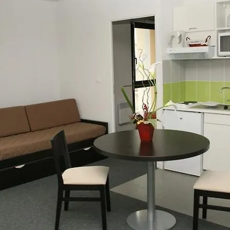 Aparthotel Nemea So Cloud Gare Part-dieu 4*